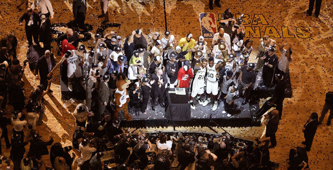 NBA编年史(2002-03):姚明来了! <a href=/lanqiu/zhibode/spurs/ target=_blank class=infotextkey>马刺</a>复仇<a href=/lanqiu/zhibode/lakers/ target=_blank class=infotextkey>湖人</a>