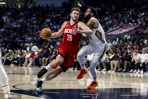 NBA季前赛综述:火箭<a href=/lanqiu/zhibode/spurs/ target=_blank class=infotextkey>马刺</a><a href=/lanqiu/zhibode/magic/ target=_blank class=infotextkey>魔术</a>领跑 新趋势与球队百态